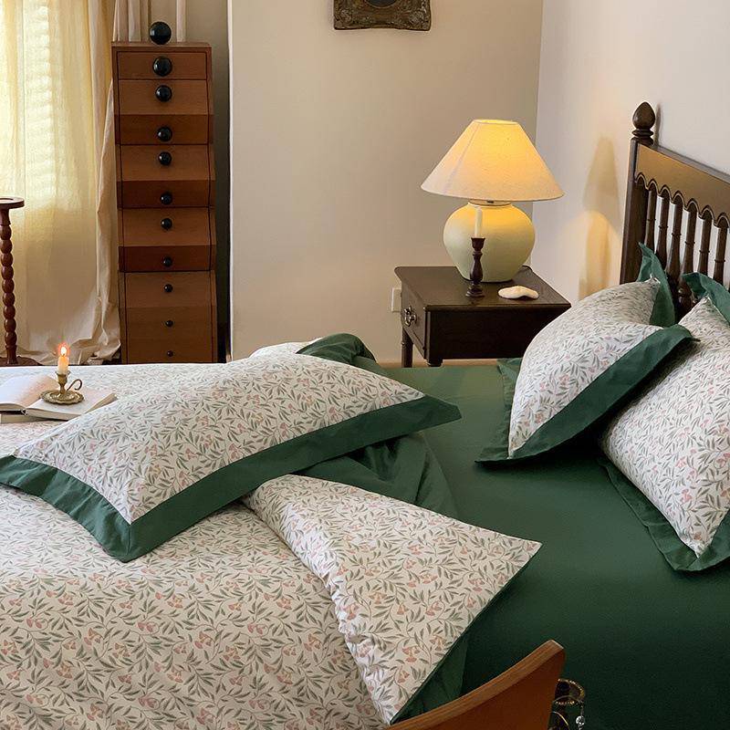 Retro Floral Pattern Super Soft Cotton Luxurious Bedding, D013